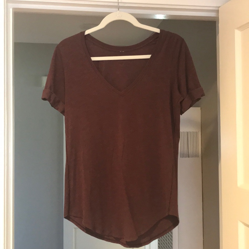 Maroon lulu tee